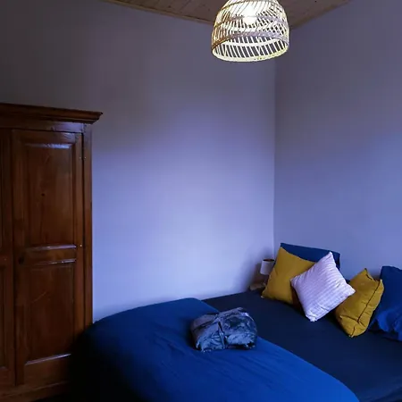 Spacious 1 Or 2-bedroom In A Historic Provencal House