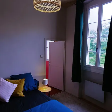 Spacious 1 Or 2-bedroom In A Historic Provencal House *
